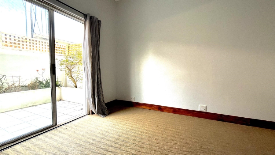 To Let 2 Bedroom Property for Rent in Sea Point Western Cape